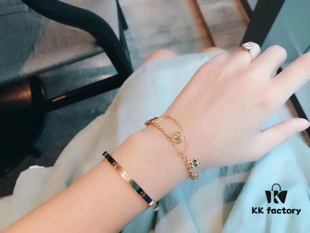 692fccc599f2d84055c896ff Trendy LV Irregular Flower Bracelet in Rose Gold, Thick Gold Plating, Elegant and Stylish, Adjustable Length