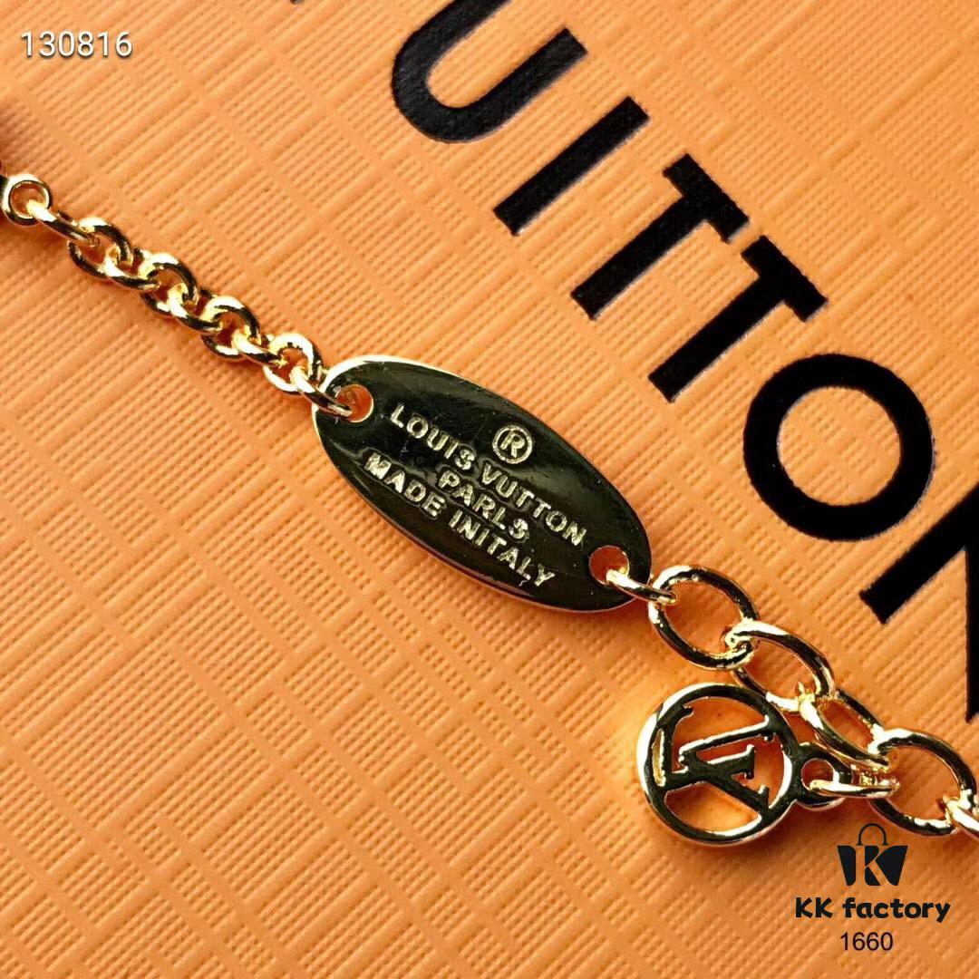 692fccc999f2d84055c89708 Trendy LV Irregular Flower Bracelet in Rose Gold, Thick Gold Plating, Elegant and Stylish, Adjustable Length