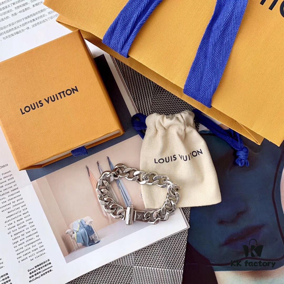 692fccce99f2d84055c89710 LV CHAIN LINKS Men's Thick Bracelet 2019 Spring and Summer Collection Showcasing Virgil Abloh's Mastery in Jewelry Design