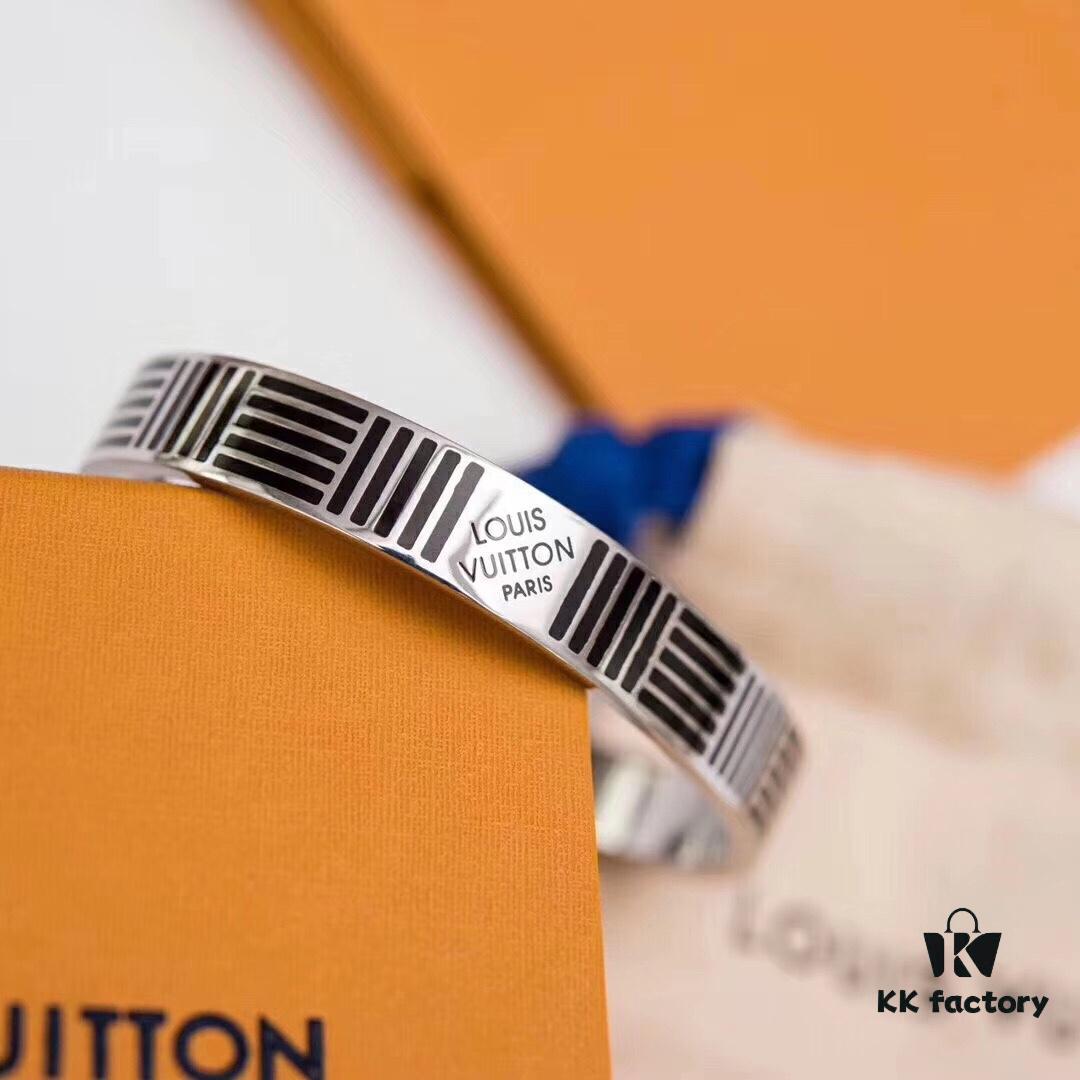 692fcce099f2d84055c8973d Exclusive In-Stock! LV Latest Enamel Men's Bracelet