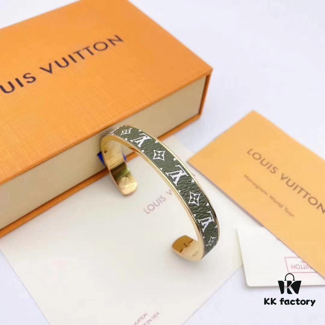 692fccf399f2d84055c89761 LV New Arrival Classic Monogram Leather Cuff Bracelet