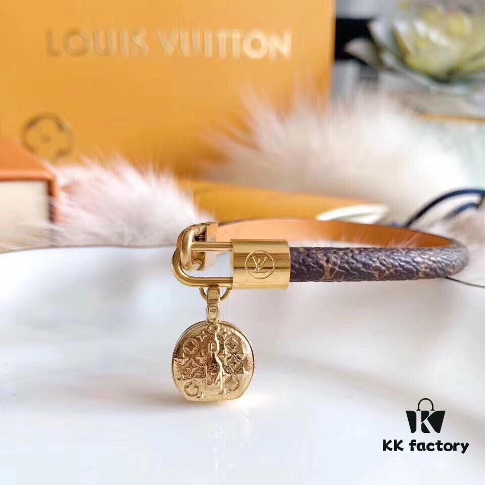 692fcd0399f2d84055c8977c Louis Vuitton LV Double-Layer Monogram Checkered Lock Bracelet