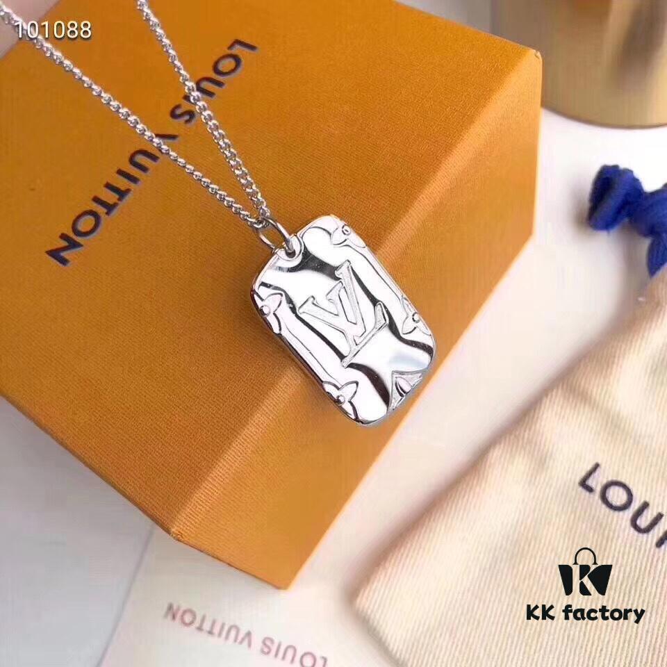 692fcd0699f2d84055c89785 LV Cube Necklace – Unisex Stylish and Durable Pendant, Adjustable Chain