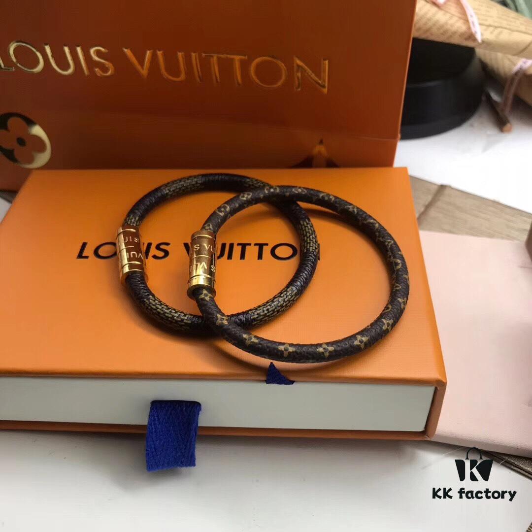692fcd4299f2d84055c89808 Custom Real Photo ✈️⭐️ Louis Vuitton LV Monogram Leather Bracelet ● Brass Material Matching Store Version, Calfskin Lining, Hot Selling Item, Unique Design, Retro and Avant-Garde, Must-Have for Elegant Women