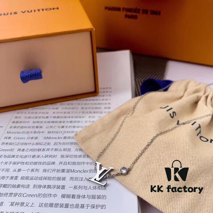 692fcd9b99f2d84055c8989f Exclusive Channel Item! Hot Sale! New Arrival LV Idylle Blossom Floral Minimalist LV Letter Silver Necklace