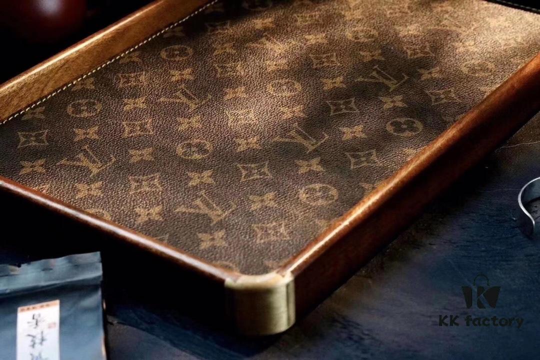 692fcda499f2d84055c898b4 Lv Walnut Tray