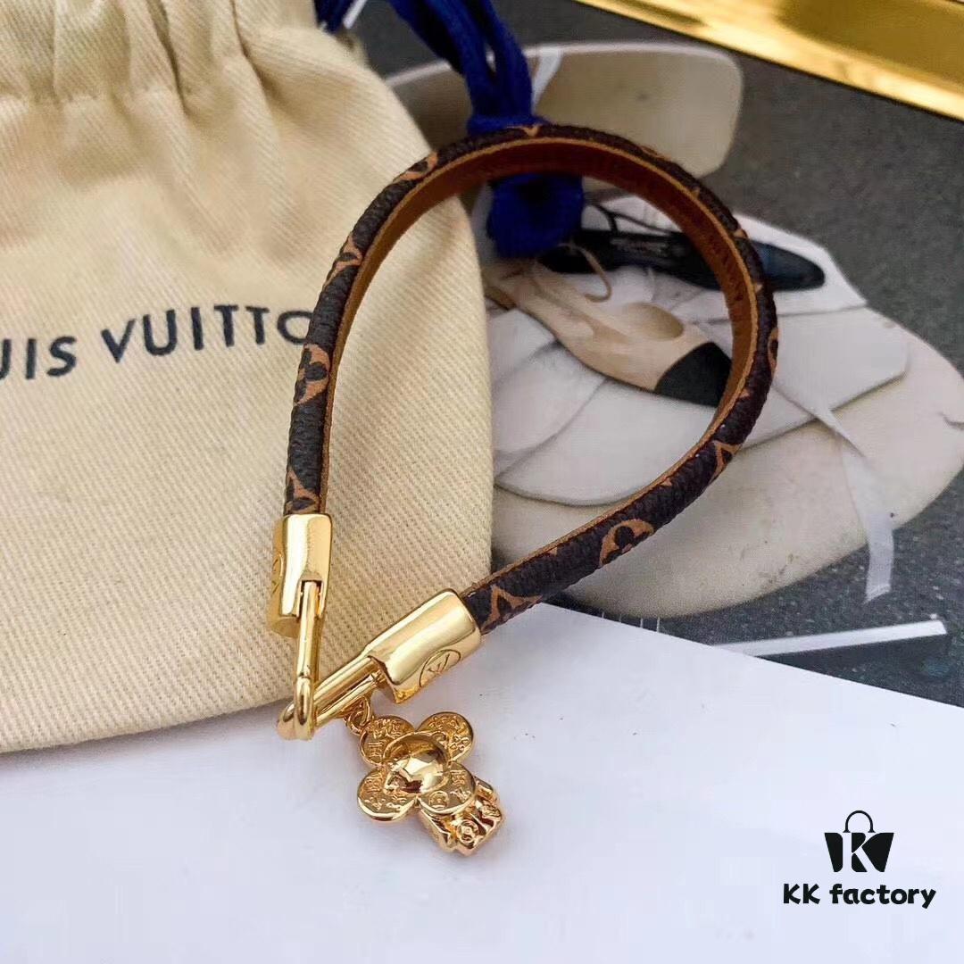 LV Latest VV Sunflower Pendant Leather Bracelet
