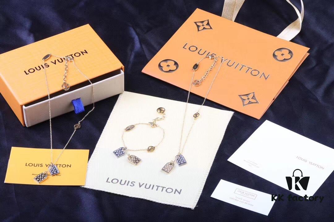 LV Unisex Nanogram Double Pendant Necklace