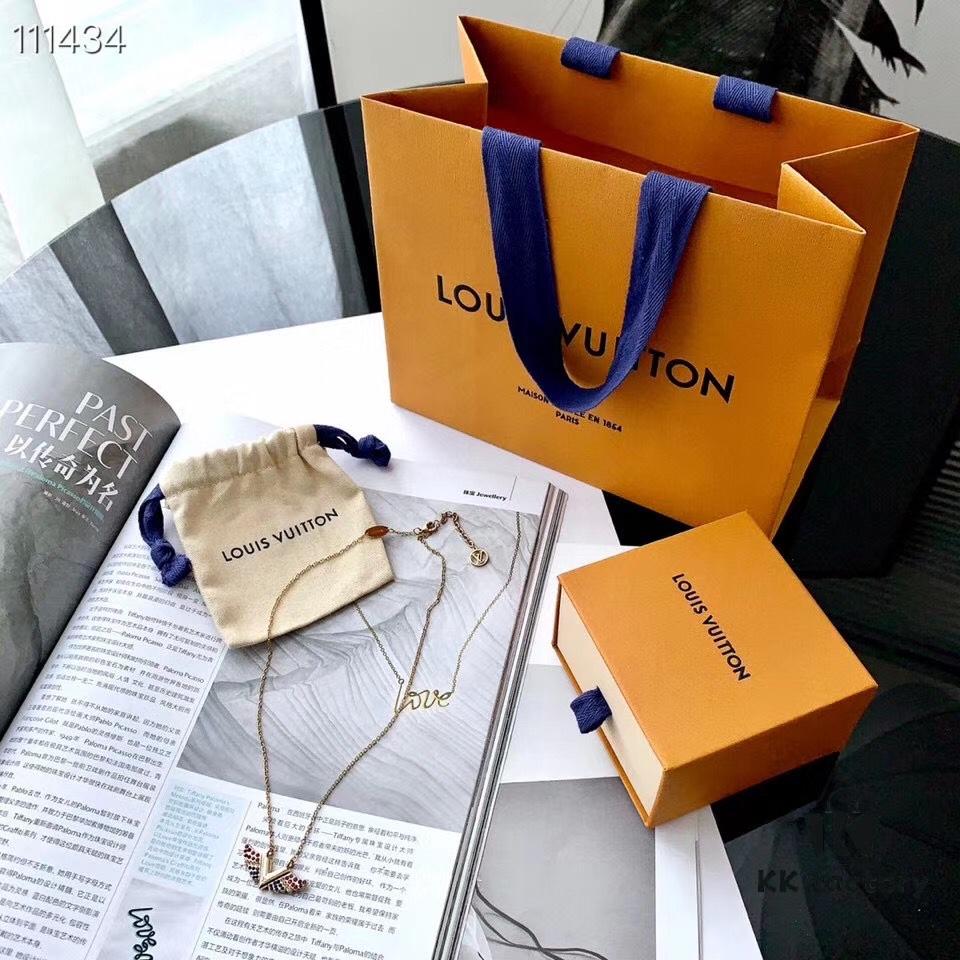 692fce0799f2d84055c89985 LV Latest Wing and V Letter Necklace Essential V California Dreaming Bracelet