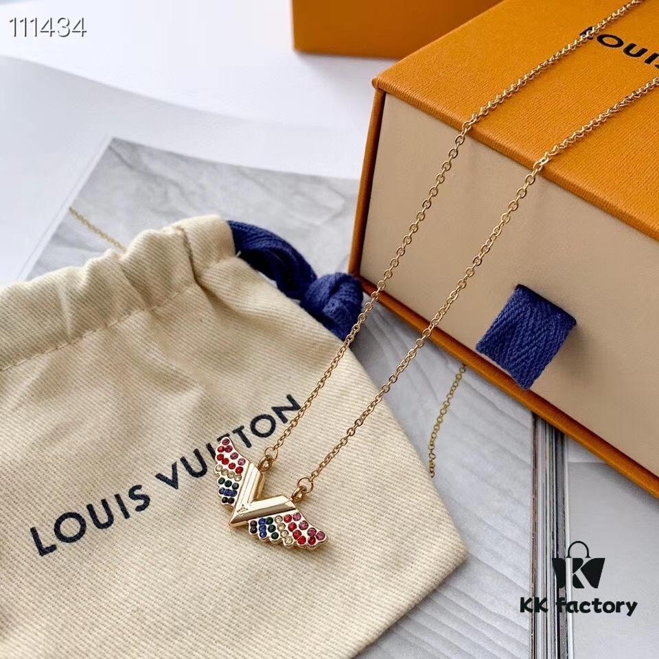 692fce0899f2d84055c89987 LV Latest Wing and V Letter Necklace Essential V California Dreaming Bracelet