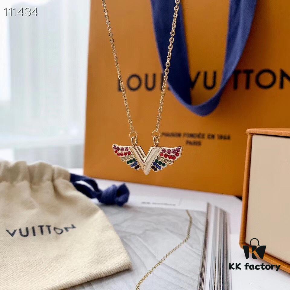 692fce0999f2d84055c89988 LV Latest Wing and V Letter Necklace Essential V California Dreaming Bracelet