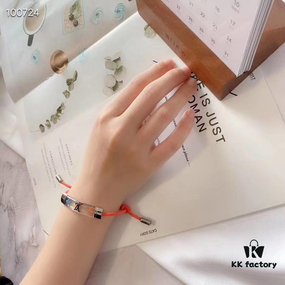 692fce1899f2d84055c899a8 LV Bracelet Featuring Iconic Maison Motifs with Stylish Beads