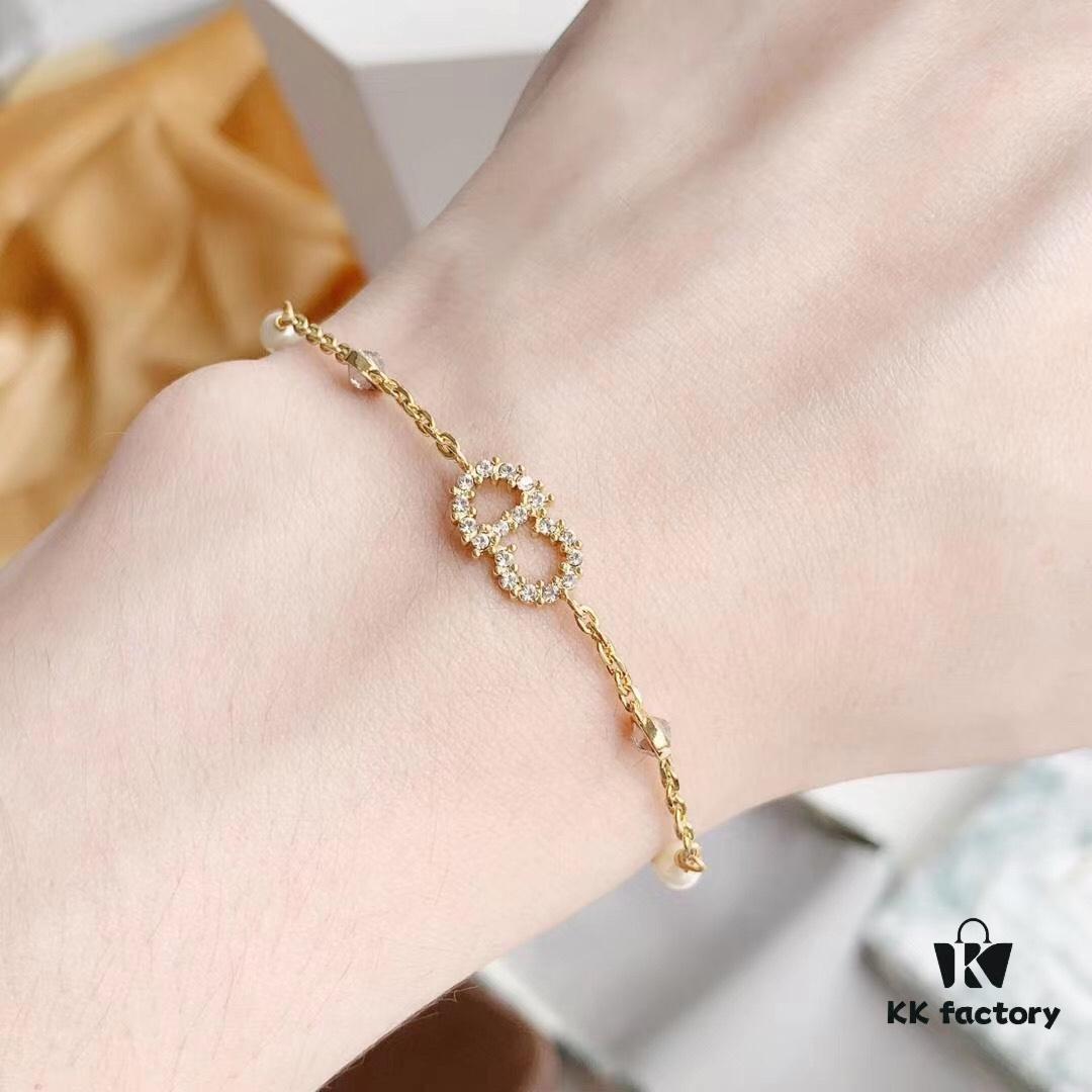 692fce1d99f2d84055c899b3 Exquisite Swarovski Crystal CD Bracelet