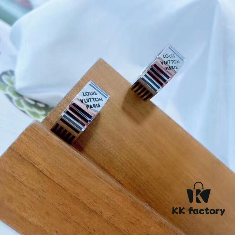 692fce2199f2d84055c899bd LV Enamel Love Collection, Highly Recommended for Couples or Best Friends, Simple and Elegant Design, 316 Stainless Steel with Louis Vuitton Stamp on Bracelet and Ring