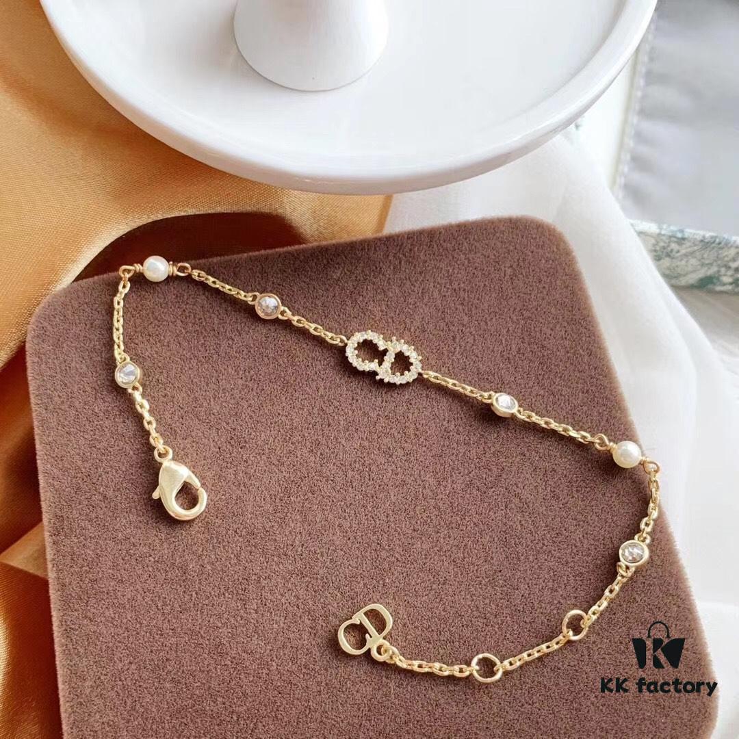 692fce5c99f2d84055c89a0e Exquisite Swarovski Crystal CD Bracelet