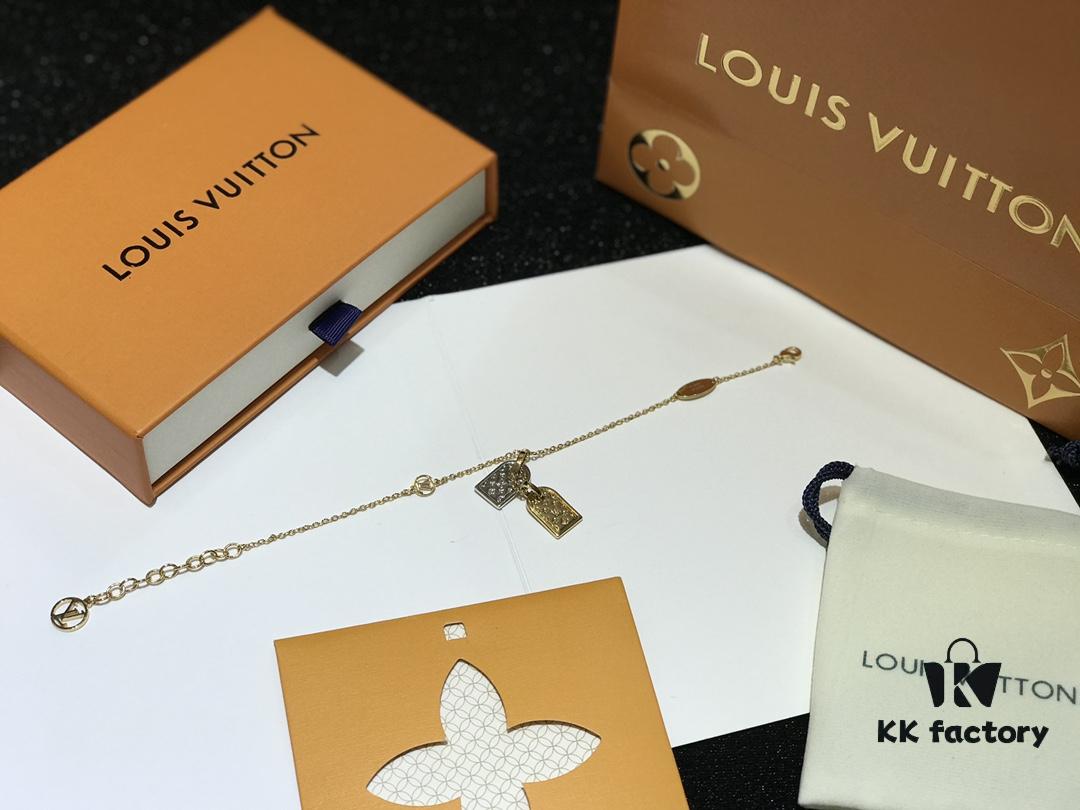 692fce6799f2d84055c89a23 Same Style as Zhong Chuxi's - Must Buy, Keep One for Yourself - LV Classic Two-Tone Pendant Necklace and Bracelet Set