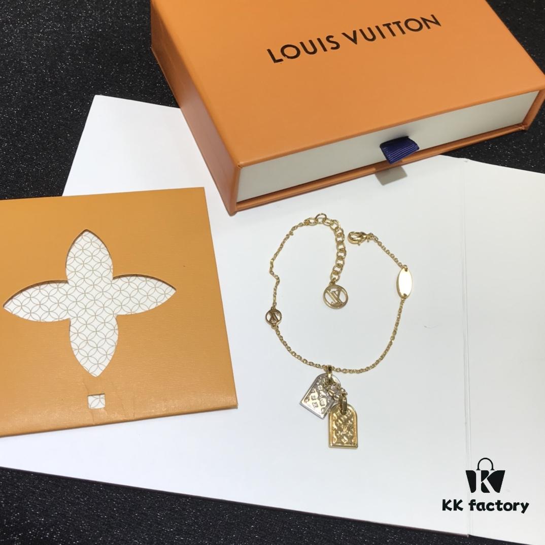 692fce6899f2d84055c89a25 Same Style as Zhong Chuxi's - Must Buy, Keep One for Yourself - LV Classic Two-Tone Pendant Necklace and Bracelet Set