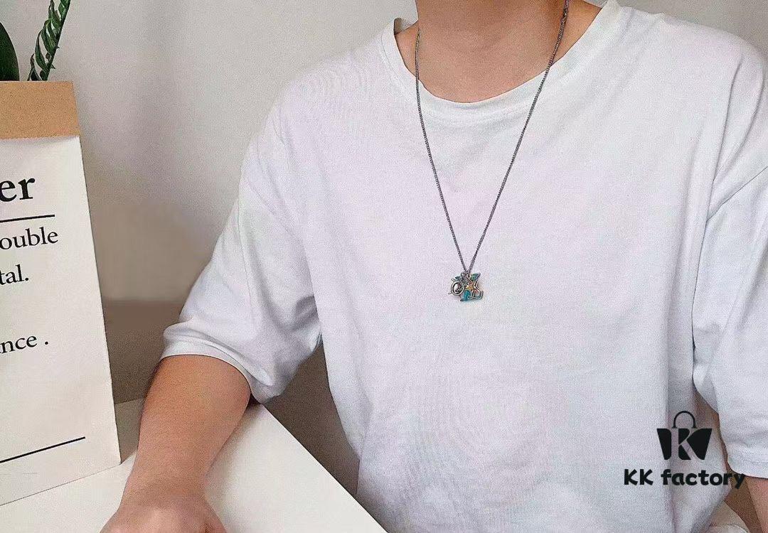 692fce9e99f2d84055c89a8a Original Order Level LV New Enamel Turtle Necklace, Authentic Logo LV Necklace for Men, Multi-Pendant Blue LV Letter Necklace 8755095