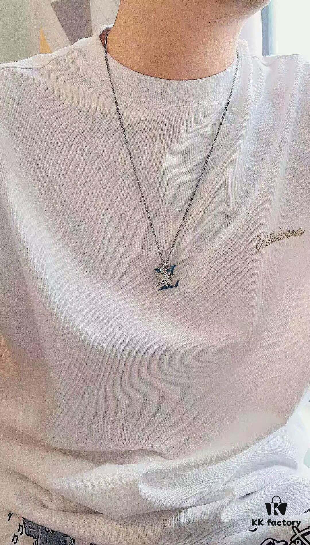 692fce9f99f2d84055c89a8d Original Order Level LV New Enamel Turtle Necklace, Authentic Logo LV Necklace for Men, Multi-Pendant Blue LV Letter Necklace 8755095