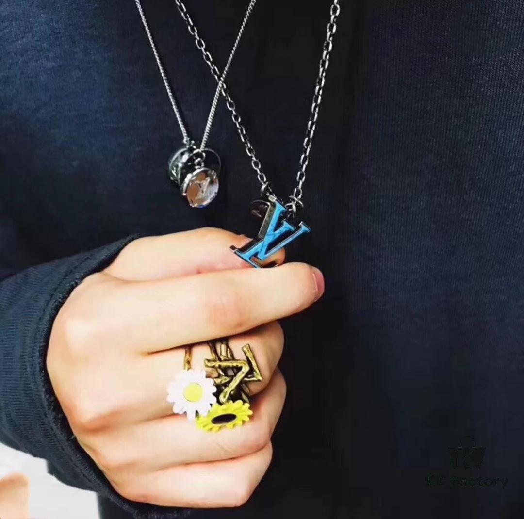 692fcea099f2d84055c89a8e Louis Vuitton Unisex Pendant Chain LV Turquoise Necklace (High-Replica Version, Comparable to Authentic, Synchronized with Boutique Release)