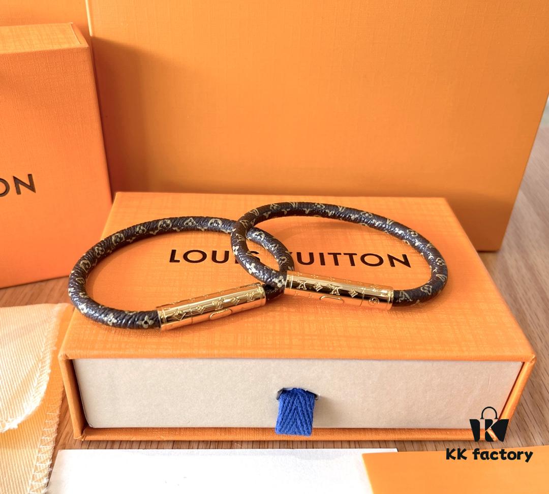 692fceb199f2d84055c89aac Louis Vuitton CONFIDENTIAL Unisex Monogram Long Buckle Leather Rope Bracelet (High-End Proxy Version, Comparable to Authentic)
