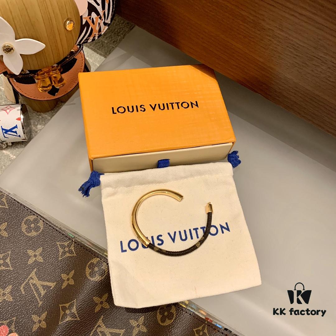 LV Latest Pure LV Double-Circle Metal-Combined Monogram Leather Bracelet for Women
