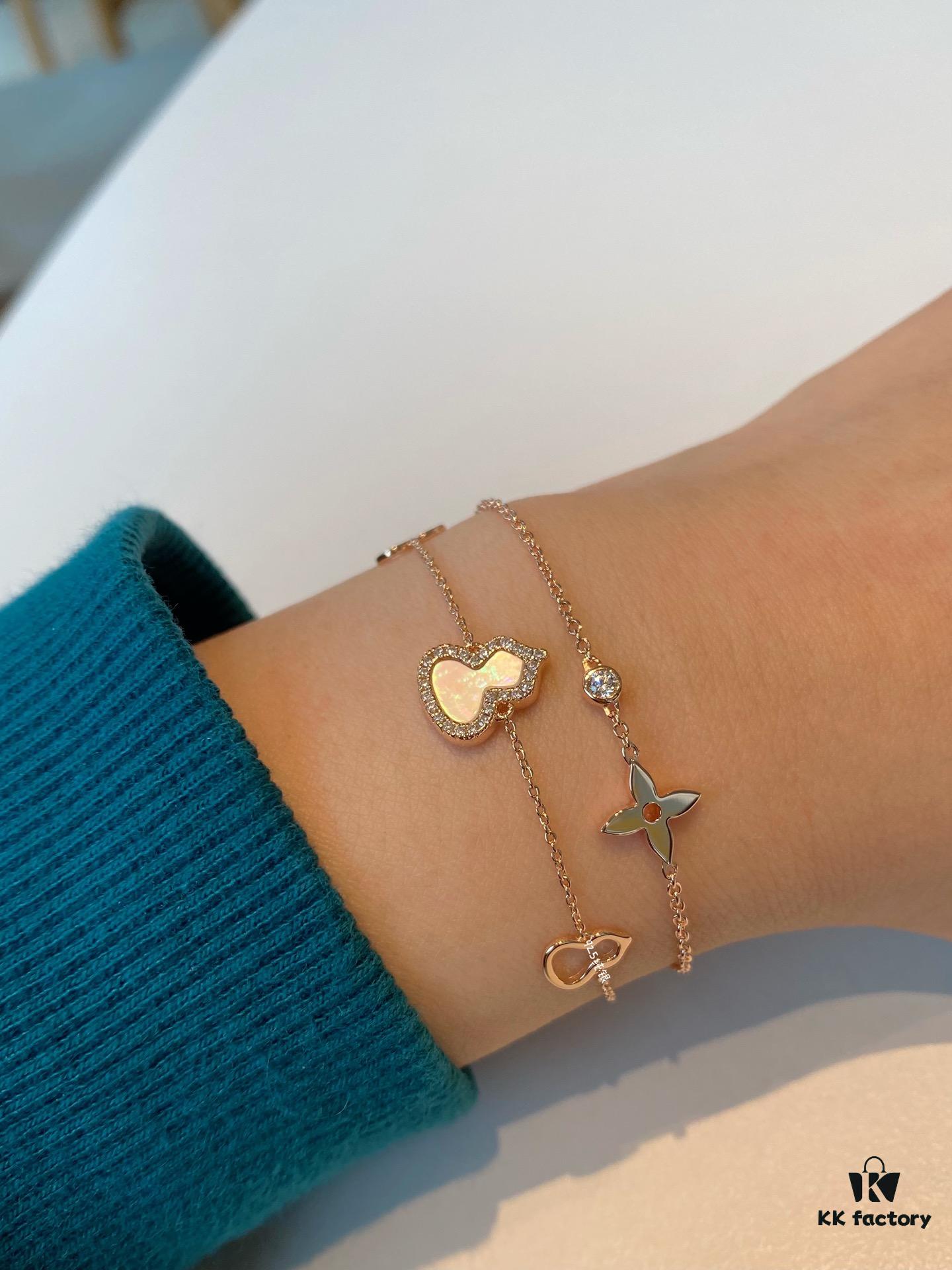 692fced899f2d84055c89af3 LV Monogram Single Diamond Bracelet