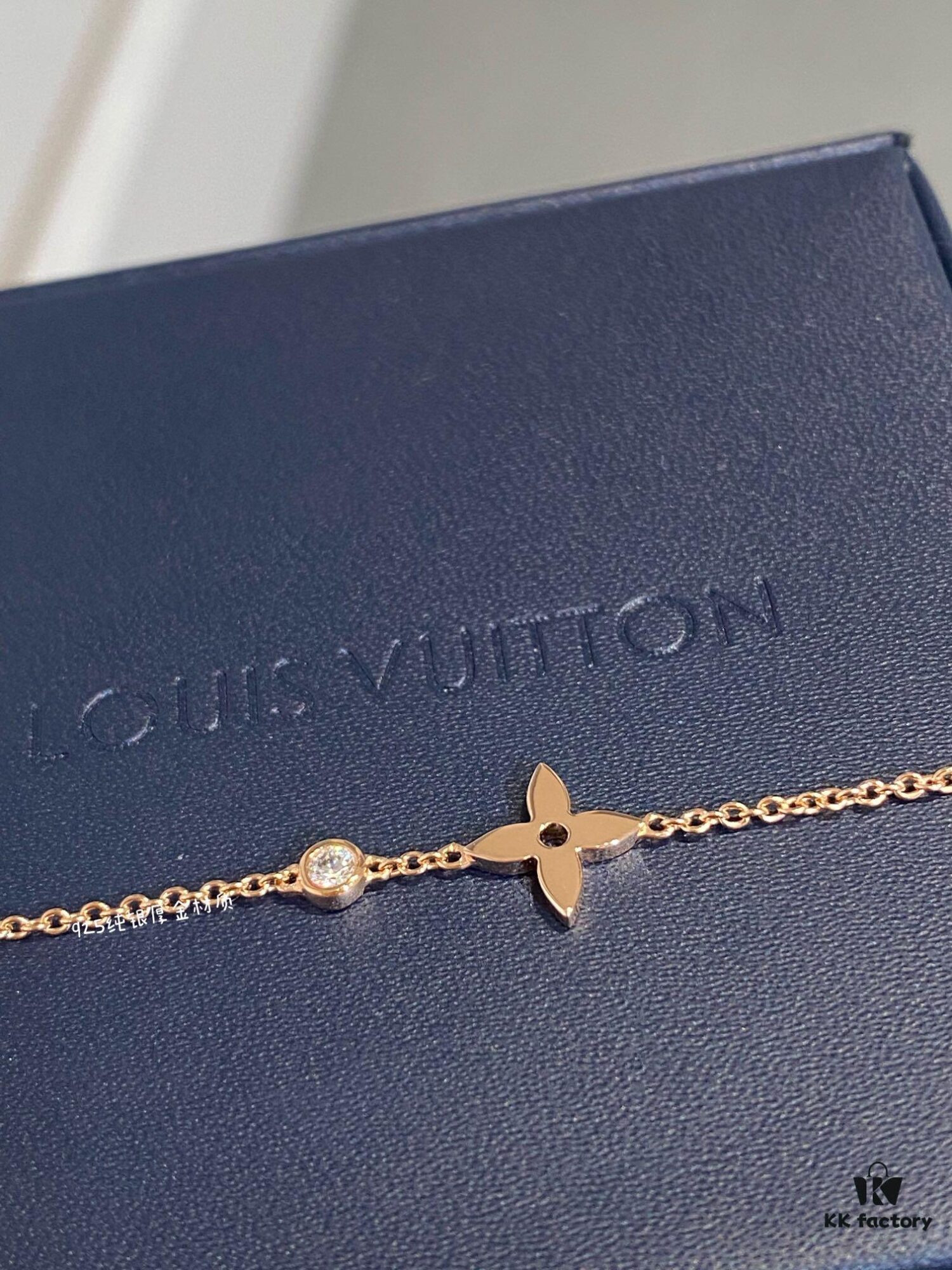 692fcedf99f2d84055c89afd New Arrival LV Classic Monogram Single Diamond Mini Bracelet Idylle Blossom Series