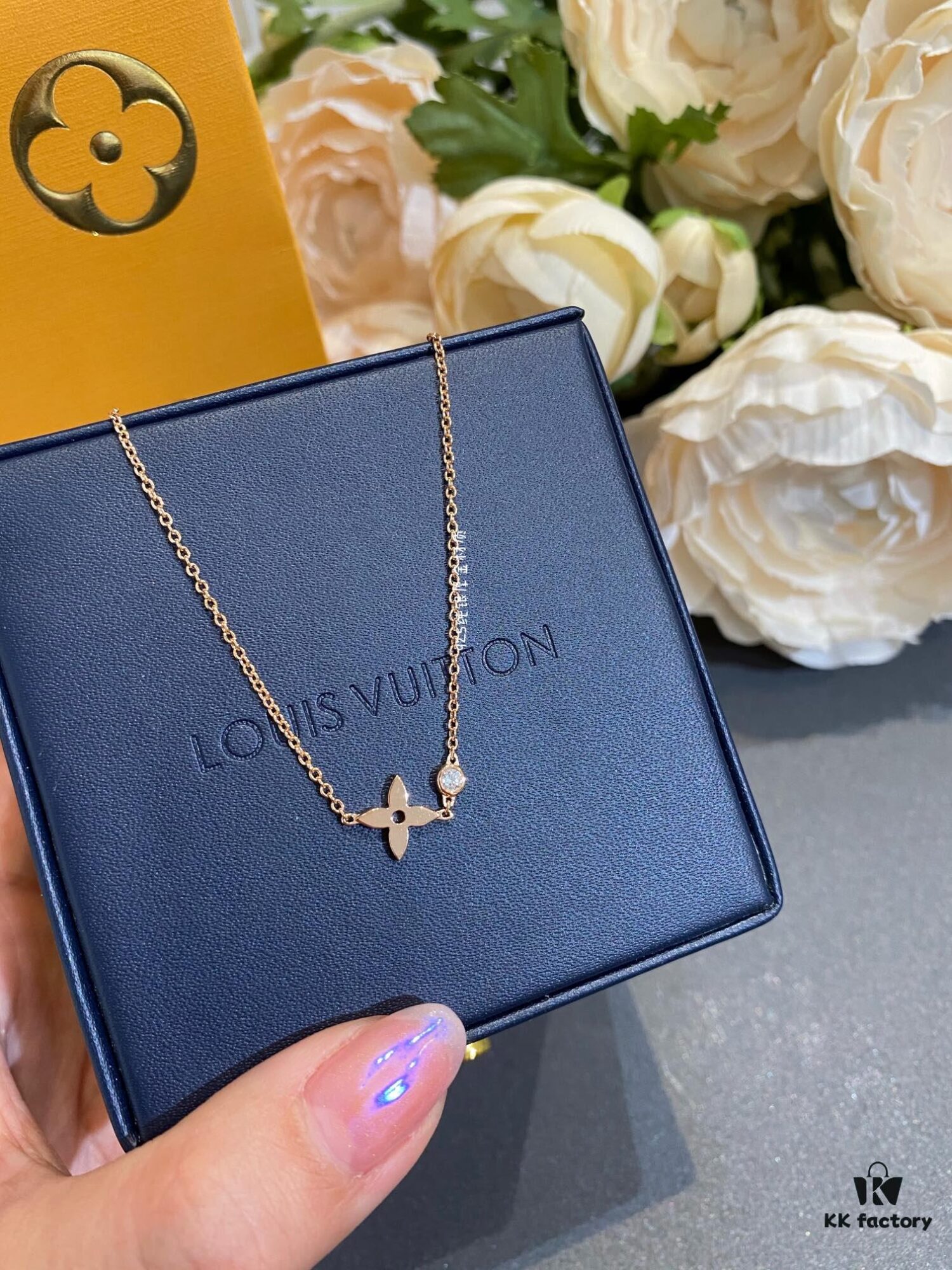 692fceed99f2d84055c89b11 New Arrival L*V Classic Monogram Mini Collar Necklace Idylle Blossom Series 3D Floral Jewelry