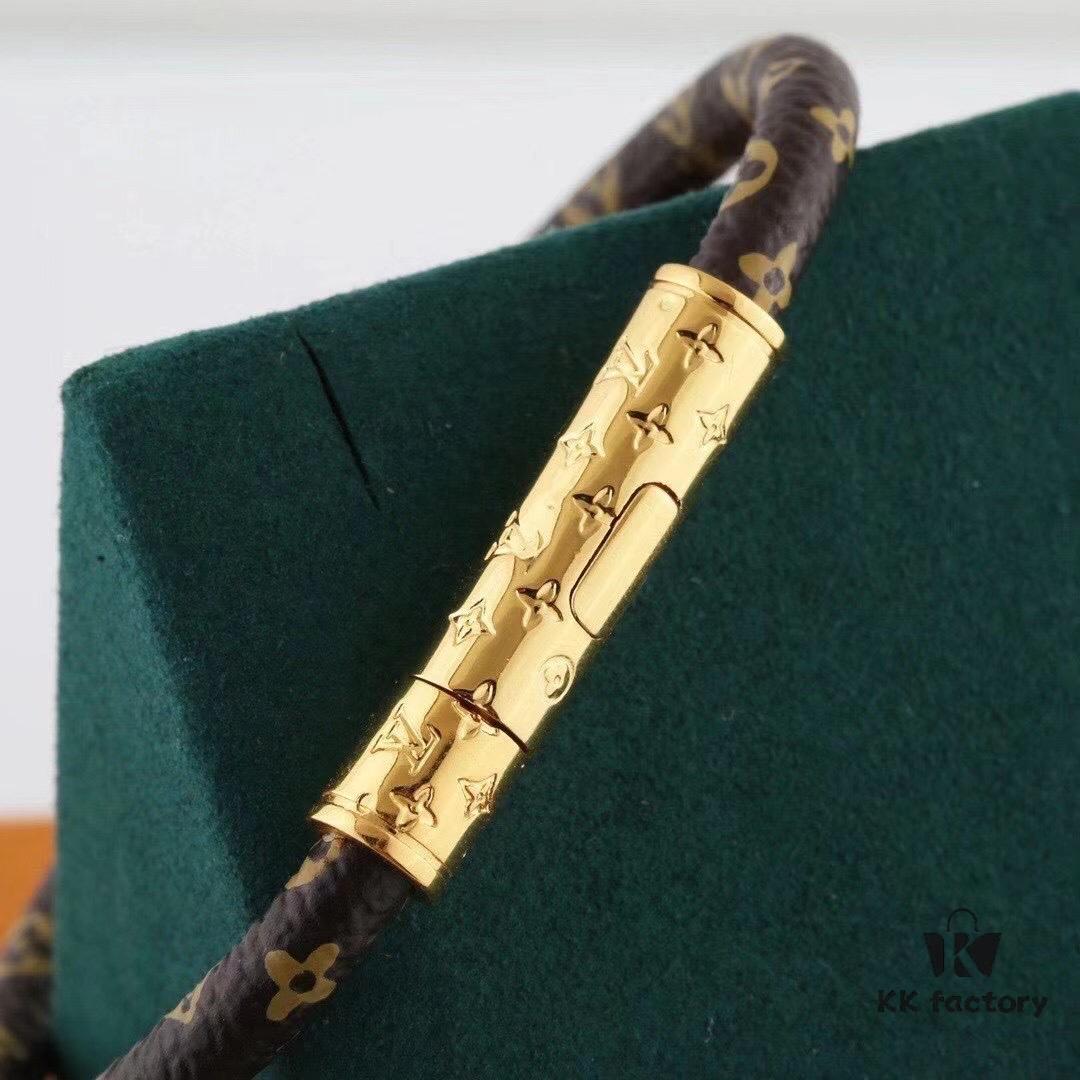 692fceed99f2d84055c89b12 LV New Plaid Leather Bracelet in Gold, Exuding Elegance with Unique Design, Bestseller Matching Buckle Strap, Ideal for Couples