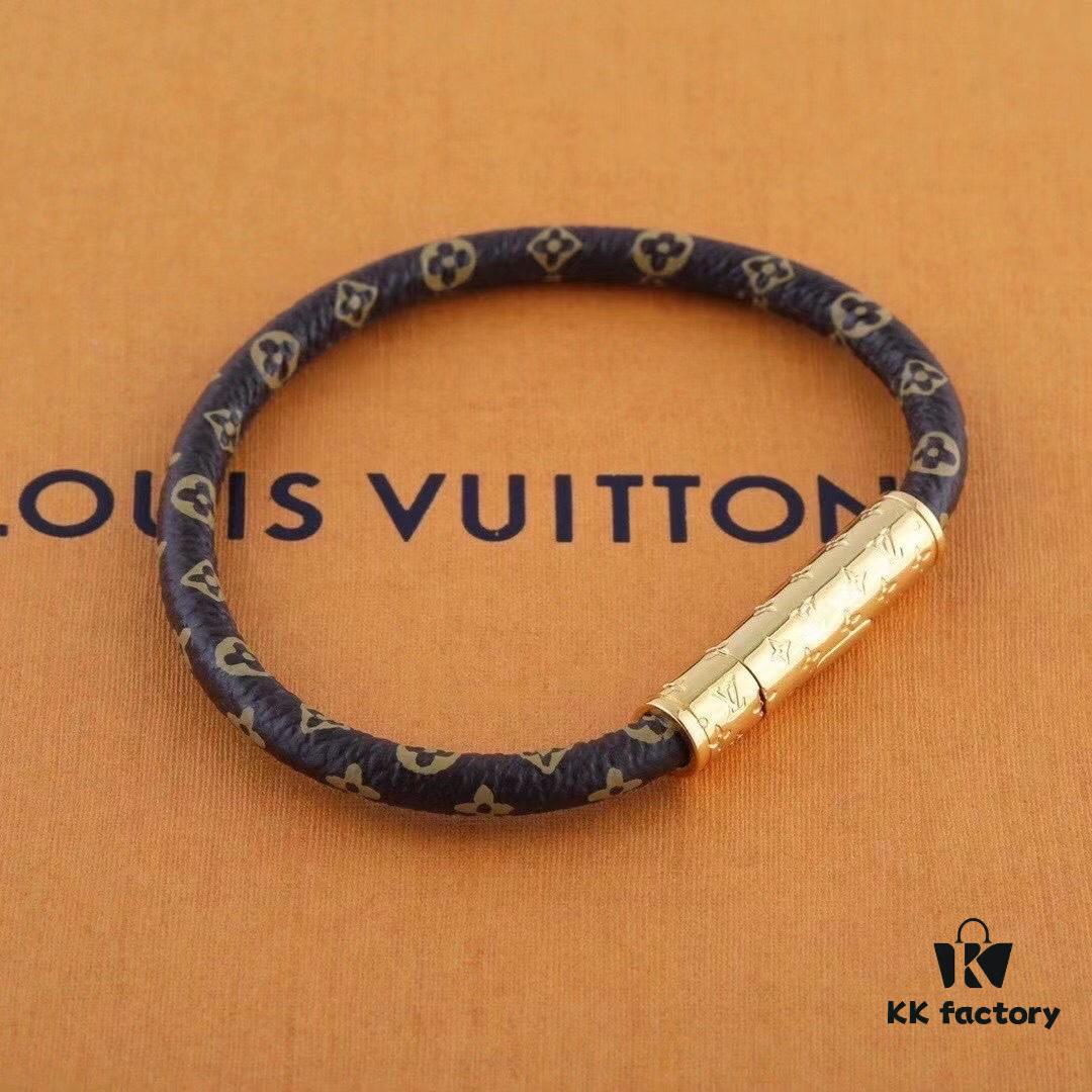 692fcef199f2d84055c89b18 LV New Plaid Leather Bracelet in Gold, Exuding Elegance with Unique Design, Bestseller Matching Buckle Strap, Ideal for Couples