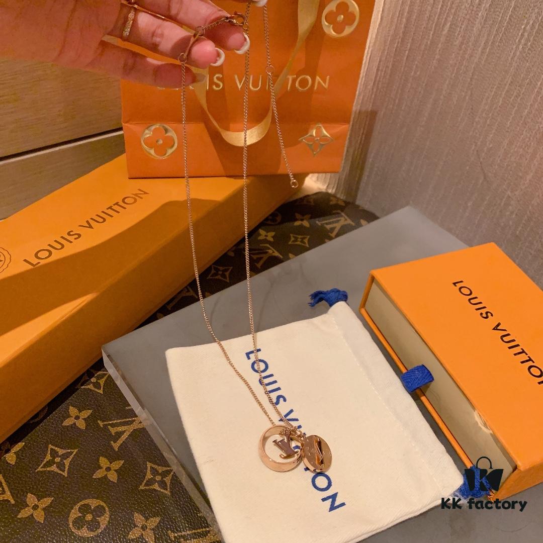 692fcef999f2d84055c89b27 Louis Vuitton LV Ring MONOGRAM Pendant Ring Three-in-One Necklace