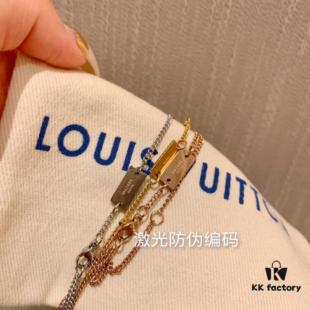 692fcefc99f2d84055c89b2e Louis Vuitton LV Ring MONOGRAM Pendant Ring Three-in-One Necklace