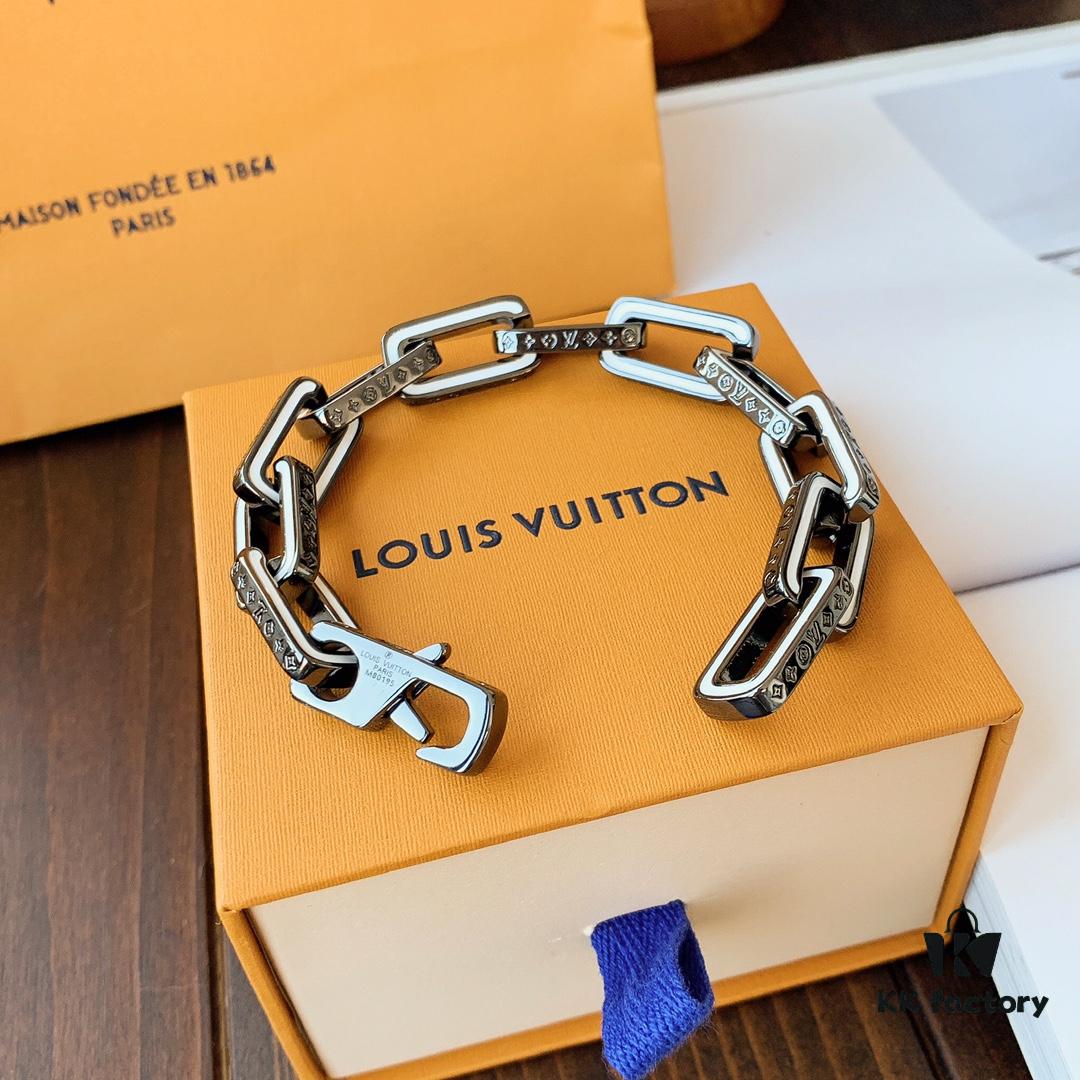 692fcf0c99f2d84055c89b54 LV Latest Louis Vuitton Men's 316 Stainless Steel Bracelet, Tricolor: Iridescent + Silver, Full Metal Construction, Exquisitely Crafted