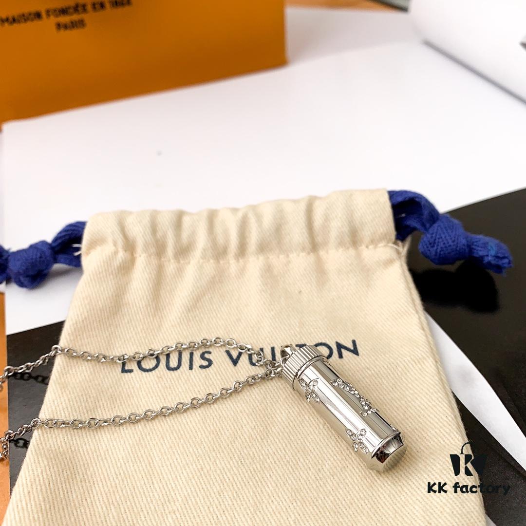 692fcf1599f2d84055c89b66 LV Latest MONOGRAM STRASS Unisex Necklace with Swarovski Crystals