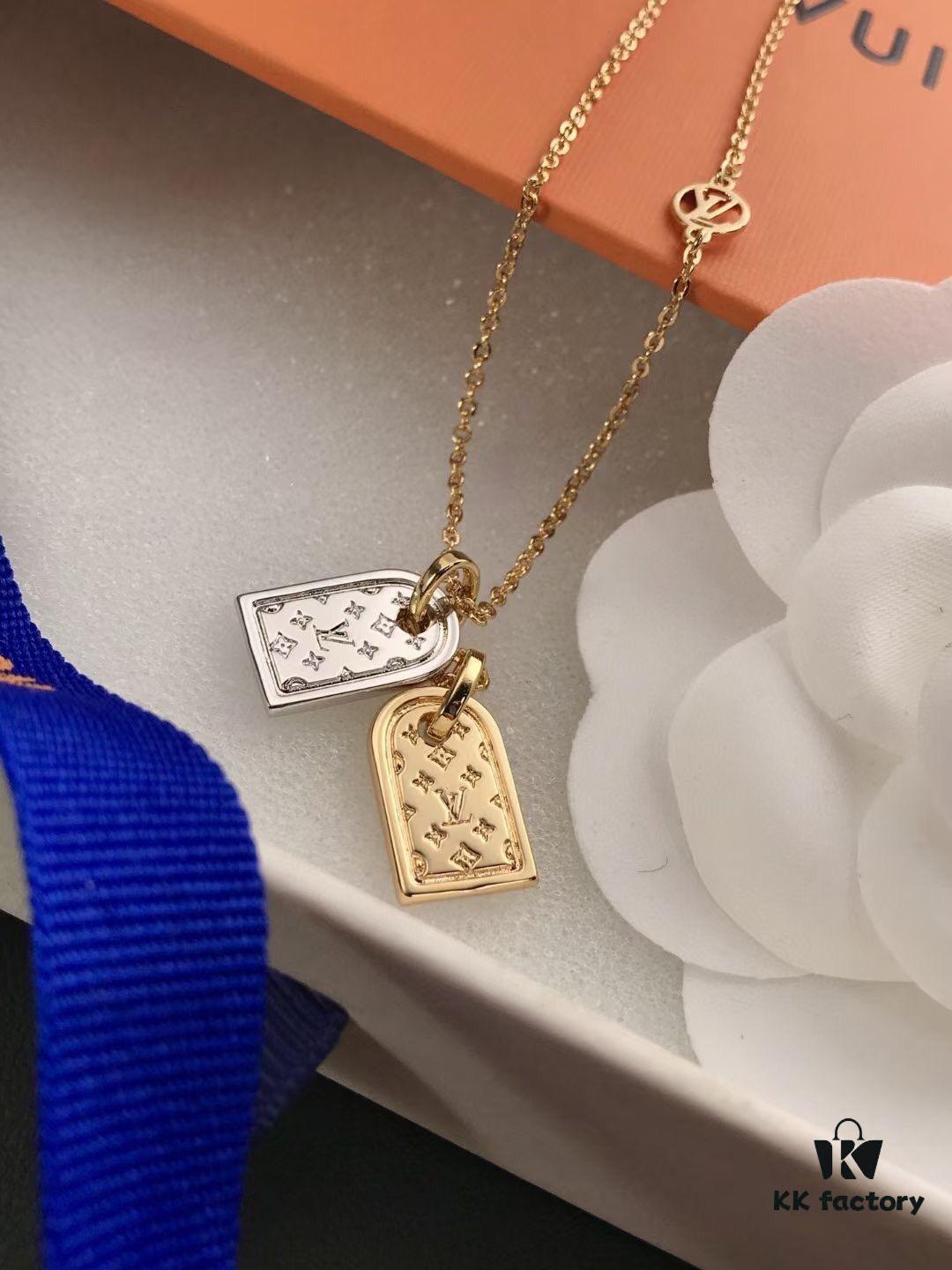 692fcf2c99f2d84055c89b86 LV Nanogram Pendant Necklace, Recommended by Influencers! Two-Tone Mini Pendant with Beaded Chain, Featuring LV Logo and Monogram Pattern, Asymmetric Layered Design, Elegant and Stylish, Reversible Wear, Perfect as a Necklace or Collarbone Chain, Ideal for Layering