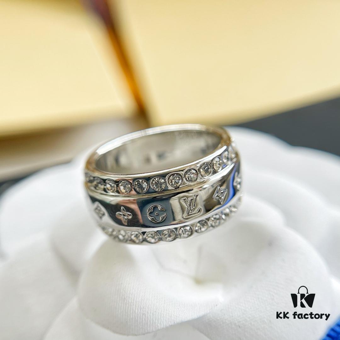 692fcf3499f2d84055c89b94 Louis Vuitton Couple's LV Ring, Unique Retro-Futuristic Design, Must-Have for Fashion-Forward Women