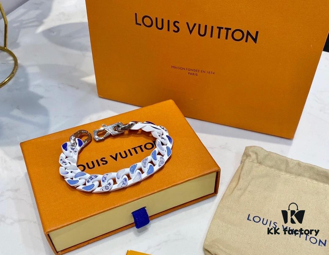 692fcf4099f2d84055c89ba8 Recommended are LV's currently popular bracelets and necklaces