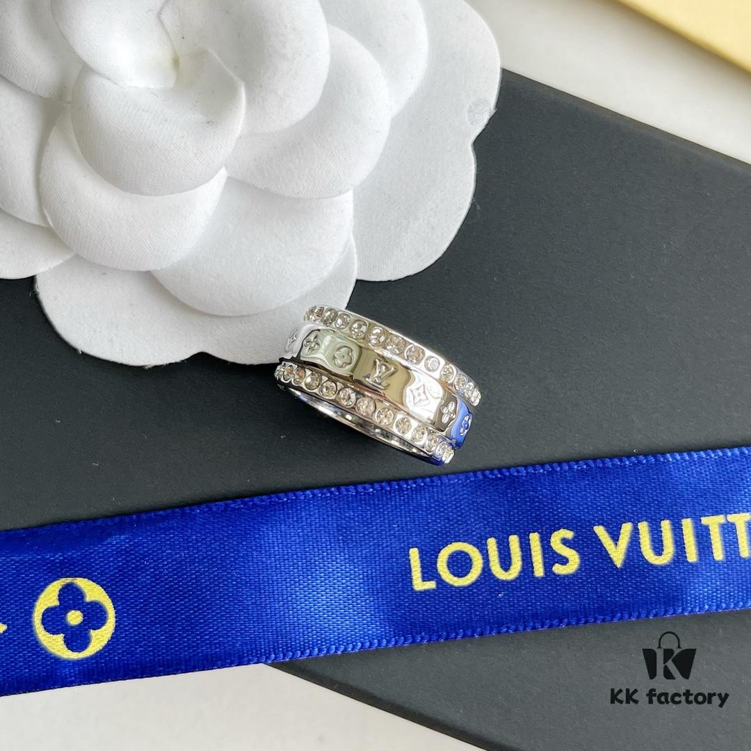 692fcf4299f2d84055c89baa Louis Vuitton Couple's LV Ring, Unique Retro-Futuristic Design, Must-Have for Fashion-Forward Women