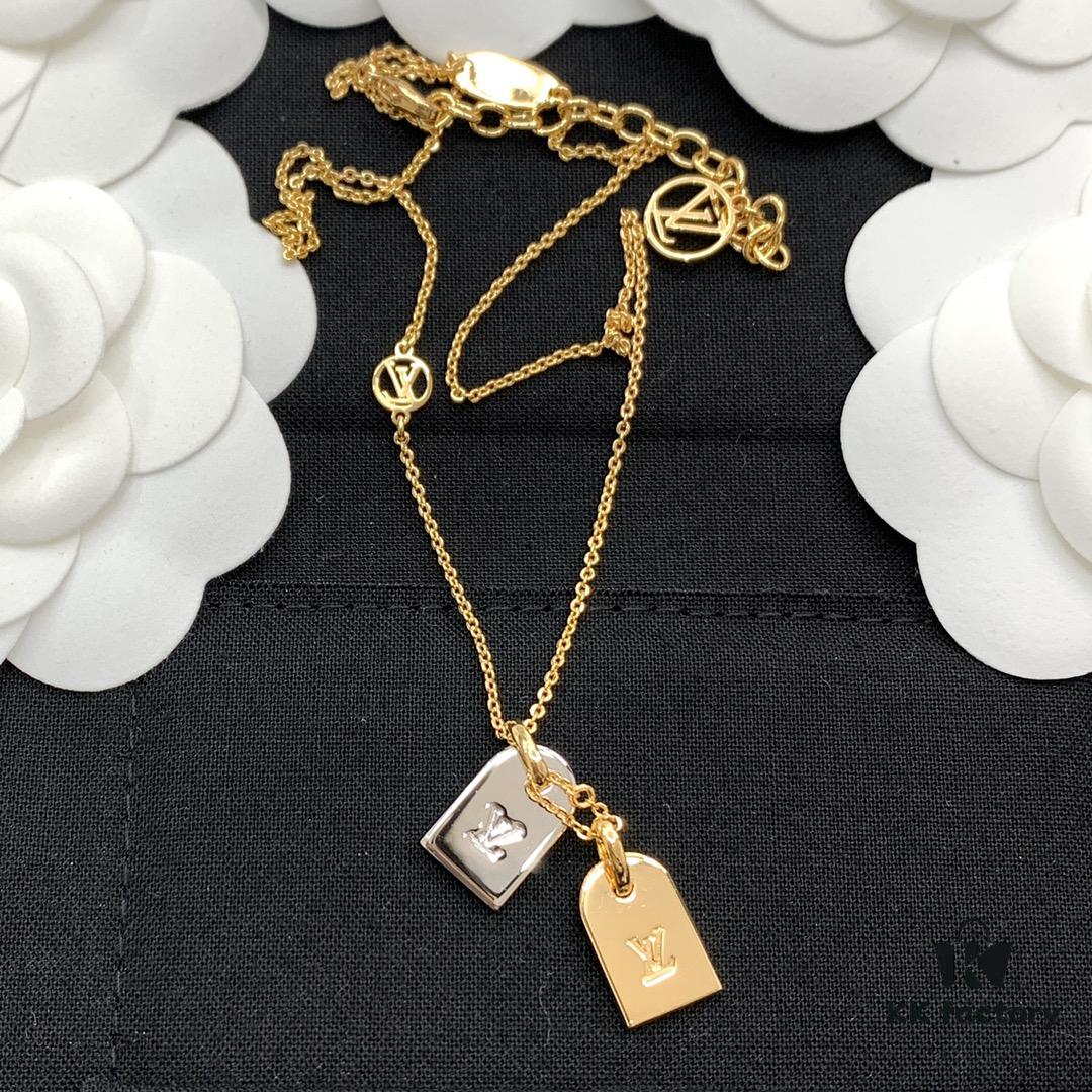 692fcf5f99f2d84055c89bd1 Z, OMG, Absolutely Gorgeous, LV's Most Beautiful Necklace, Stunning Look When Worn, Breathtakingly Beautiful, Examine the Detail Photos Carefully, Our Mass Production Is Unmatched in the Entire Market, Every Detail Matches ZP Exactly, 18K Gold Plated Brass Like ZP, Electroplated with a Full 5 Layers of Thick Gold for Maximum Color Retention
