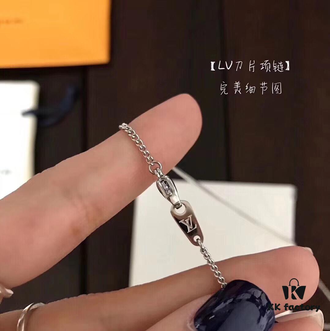 692fcf6a99f2d84055c89be4 Exclusive In-Stock! New LV-Style Engraved Pendant Necklace – Fashionable Unisex Chain, Adjustable Length, 'Key of Love' Design, Couples' Jewelry with Full Gift Packaging