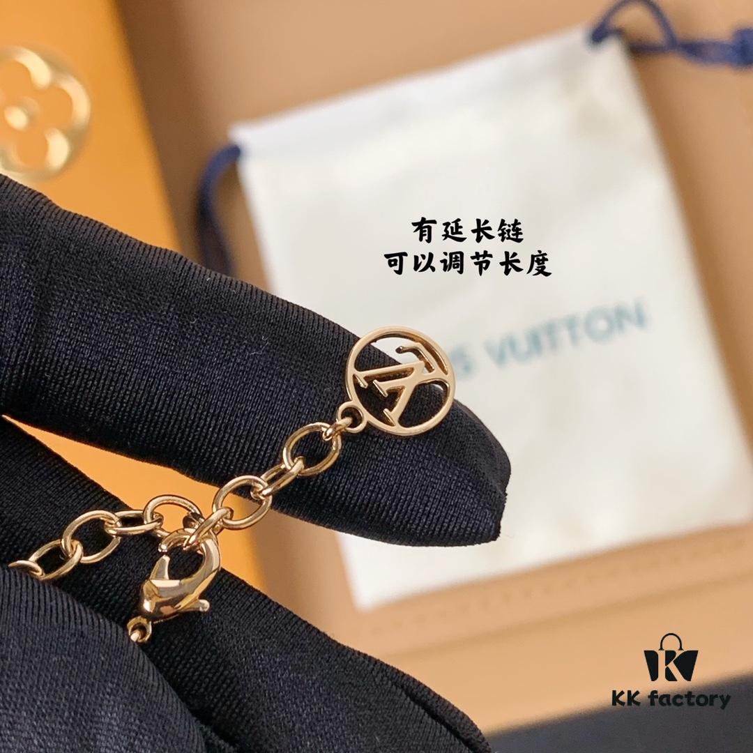 692fcf7899f2d84055c89c01 L Valentine's Day Limited Edition Heart Bracelet