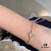 692fcfb199f2d84055c89c6a Four-flower bracelet, a fairy-like jewelry piece that's beautiful worn alone and doesn't require layeringâeconomical and elegant!