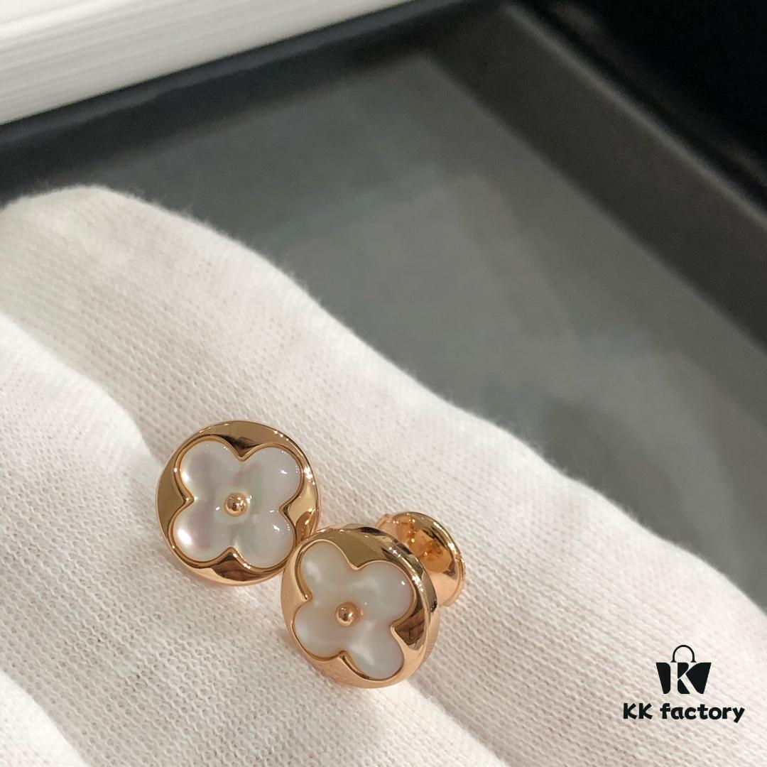 692fcfba99f2d84055c89c7c New Arrival, Classic LV Monogram AB Style Mother-of-Pearl Flower Earrings