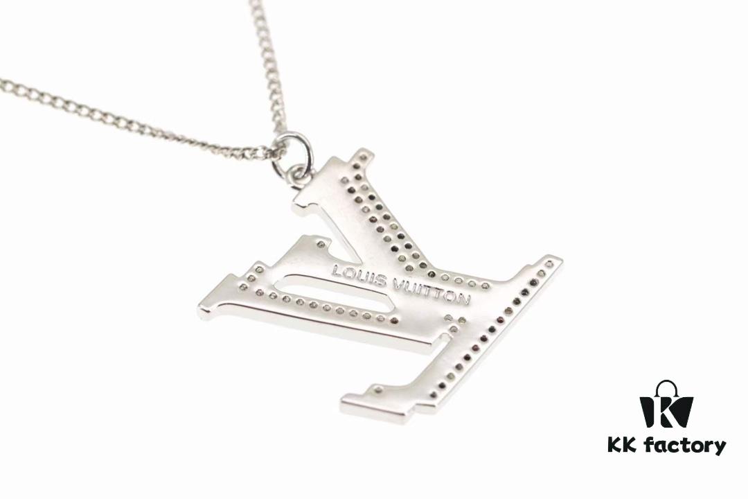 692fcfdb99f2d84055c89cc4 Louis Vuitton New Arrival 💗 Louis Vuitton Monogram Turquoise Men's Necklace