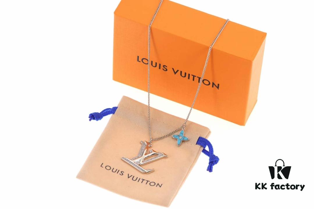 692fcfdc99f2d84055c89cc6 Louis Vuitton New Arrival 💗 Louis Vuitton Monogram Turquoise Men's Necklace