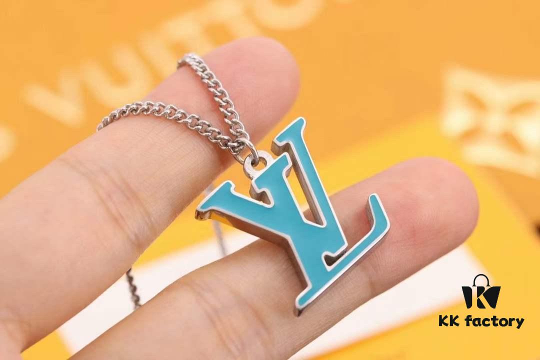 692fcfe499f2d84055c89cd9 Louis Vuitton Aquatics Enamel Starfish and Turtle Necklace