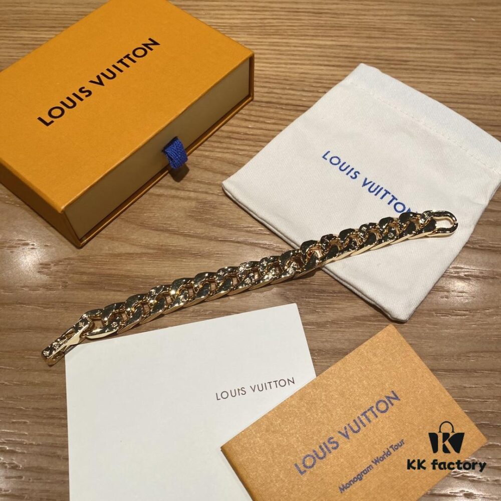 692fcffc99f2d84055c89d04 LV Gold Bracelet 🔥 Featuring Multiple Craftsmanship Techniques, the Rarest Release – Stunning on Wrist ✨✨ M68259 Chain Links Patches