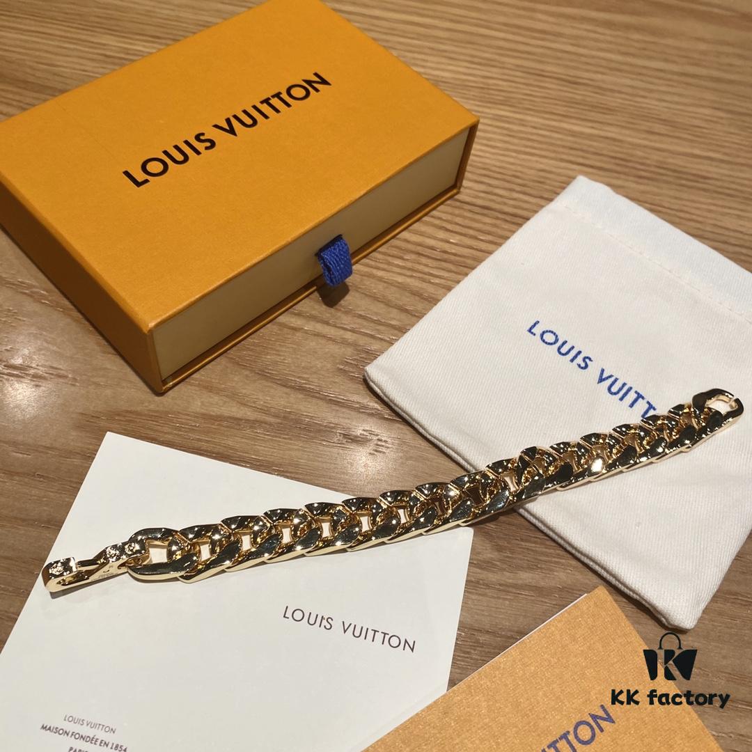 692fcffe99f2d84055c89d08 LV Gold Bracelet 🔥 Featuring Multiple Craftsmanship Techniques, the Rarest Release – Stunning on Wrist ✨✨ M68259 Chain Links Patches
