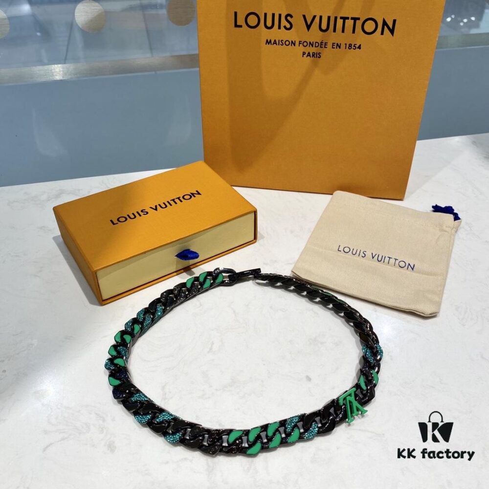 New Arrival: LV Chain Links Patches Cuban Green Colored Diamond Necklace for Men